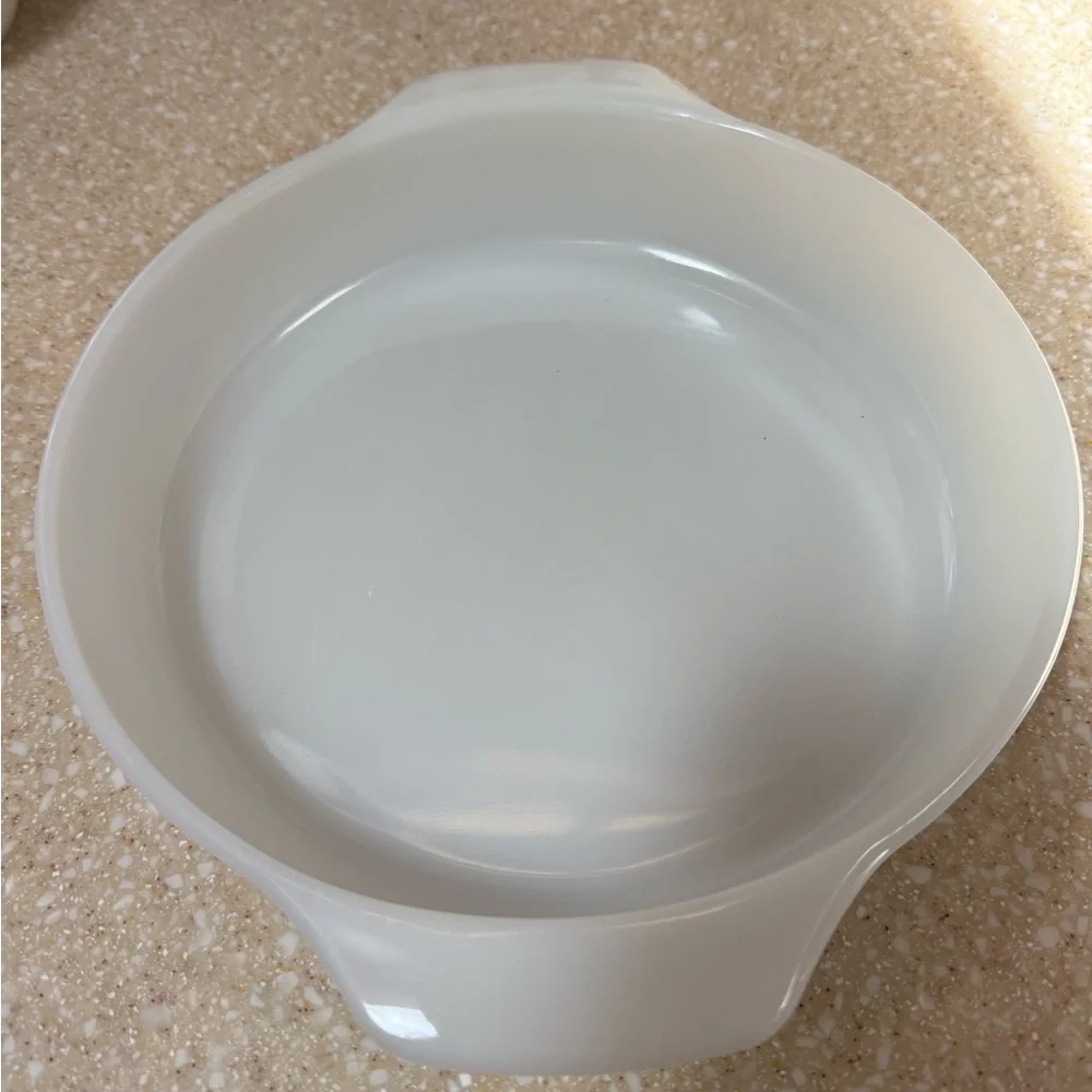 Vintage Anchor Hocking White Serving Dish 9 inch Pie Casserole Dish